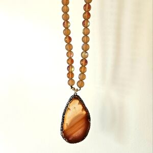 NEW Elegant Brown Beaded Necklace with Pendant